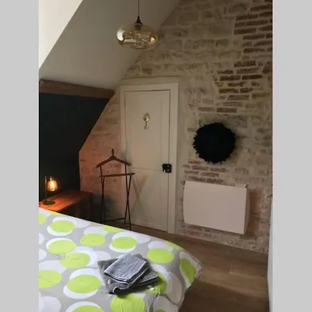 Appartamento La Terrasse du Chevalier d'Eon - Loft à TONNERRE Esterno foto